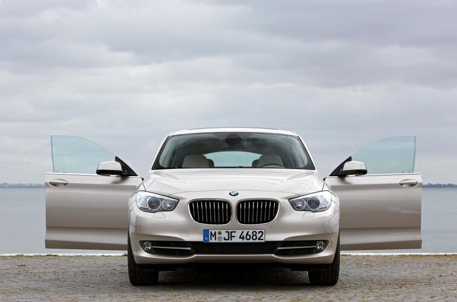  BMW 5-Series GT 2010 года  (фото 56 из 133)